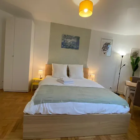 Number 6 Apartmán Pantin