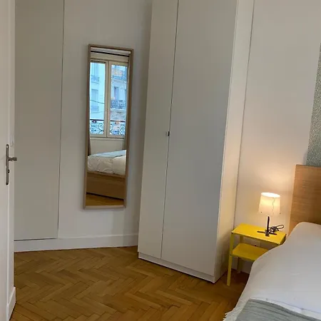 Number 6 Apartman Pantin
