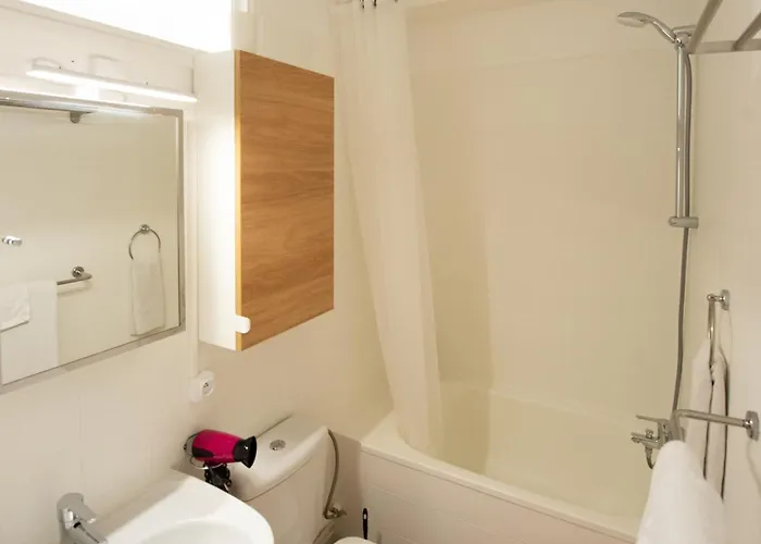 Apartment Number 6 *